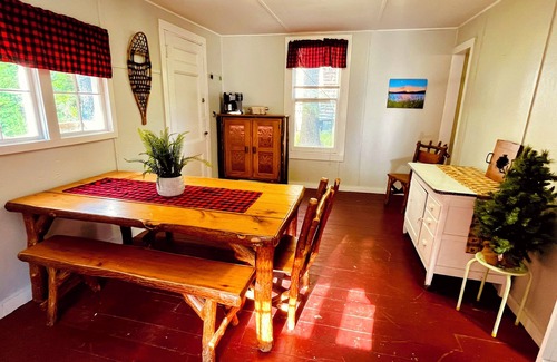 Caroga Lake Cabin | Unforgettable Adventures at Caroga Lake - Pet Friendly Retreat