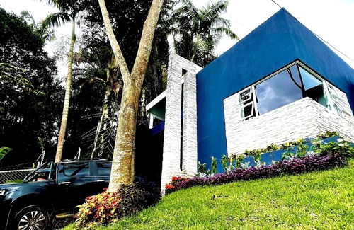 Grecia House | Discover Pura Vida Living in Our Family-Friendly Retreat