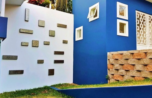Grecia House | Discover Pura Vida Living in Our Family-Friendly Retreat