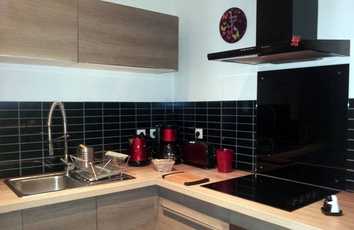 Belsunce Apartment | Discover Marseille: 9.8 Rated Oceanfront Apartment with Spa