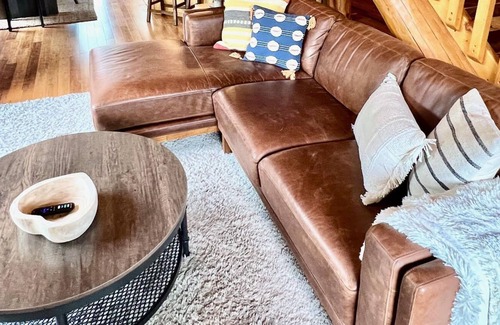 Valdez Cabin | Discover the Majesty of Valdez with Family-Friendly Amenities