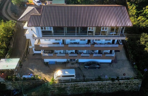 La Trinidad Apartment | Experience the stunning Mountain view of the La Trinidad Valley landscape.