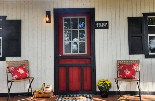 Moulton Cabin | Discover the Texas Country at an Authentic Ranch Retreat
