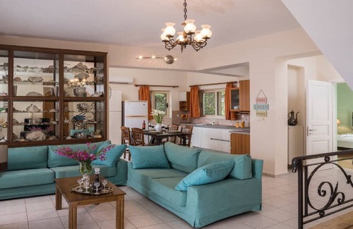 Kissamos Villa | Discover Authentic Cretan Hospitality with Oceanfront Views