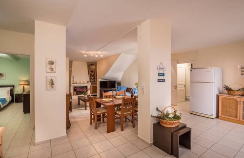 Kissamos Villa | Discover Authentic Cretan Hospitality with Oceanfront Views
