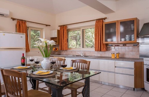 Kissamos Villa | Discover Authentic Cretan Hospitality with Oceanfront Views