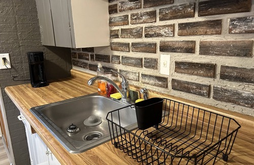 Woodbury County House | Relax in Tranquility with Spa and Hot Tub Amenities