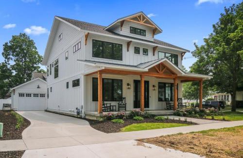 South Haven House | Experience a Family-Friendly Getaway at Our 4-Star Hotel