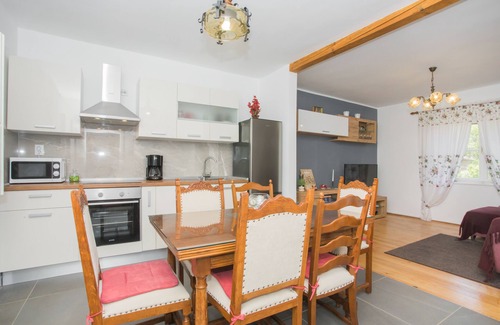 Drnis House | Explore Village Life at Jokini Dvori with Pool & Amenities