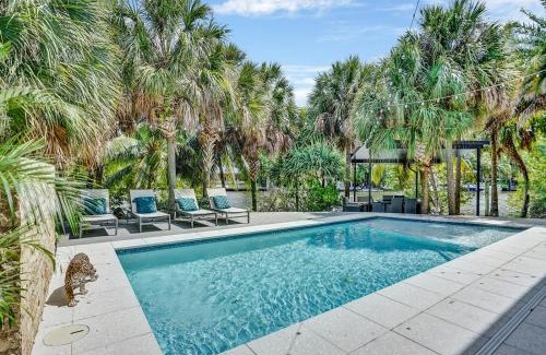 Northeast Miami Villa | Discover Comfort in Our Stylish Balinese Waterfront Home