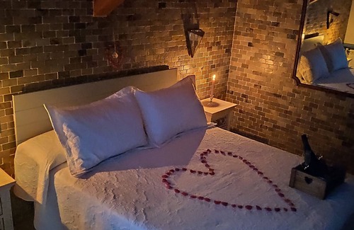 Viveiro Cabin | Top-Rated Spa Retreat: Experiencia Mi Tesoro Awaits You
