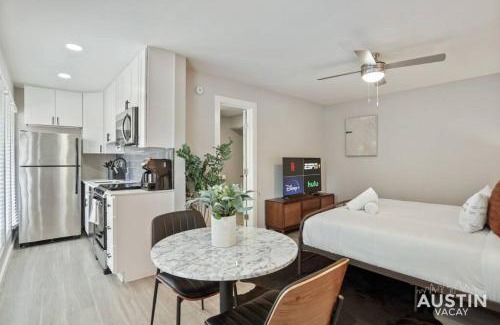 Hyde Park Apartment | Discover Austin Life Studio: Pet-Friendly Near Guadalupe St