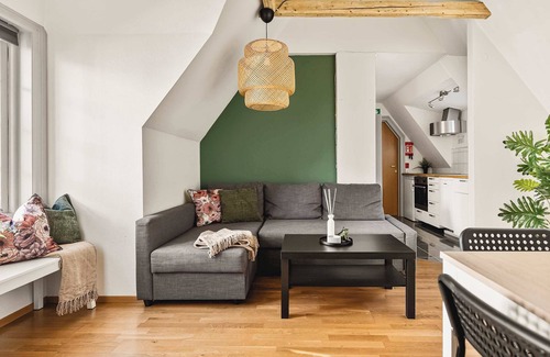 Engen Apartment | Discover the City! Just 500m to Torget with Self Check-in