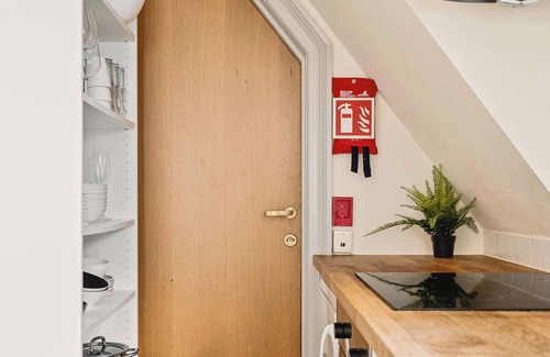 Engen Apartment | Discover the City! Just 500m to Torget with Self Check-in