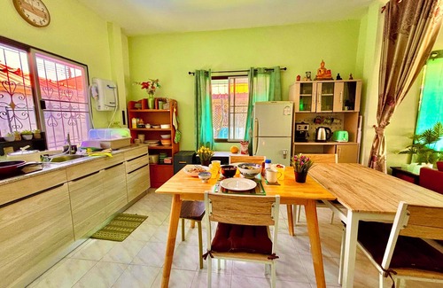 San Phak Wan House | Discover Chiang Mai: A Family Oasis Near Top Attractions