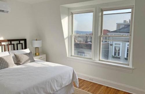 Mount Adams House | Experience River Views Near Downtown and Mount Adams