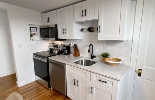 Mount Adams House | Experience River Views Near Downtown and Mount Adams