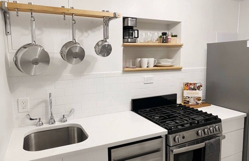 Mount Adams Apartment | Experience Downtown Comfort at Mt Adams | River View Patio