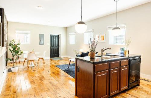 Pendleton House | Discover OTR from a Cozy Parkside Condo - Walk Everywhere