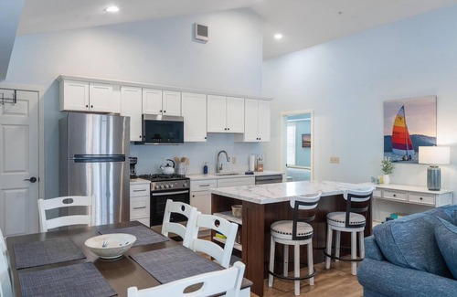 Petoskey Condo | Ideally Located Hotel Near Petoskey & Lake Michigan