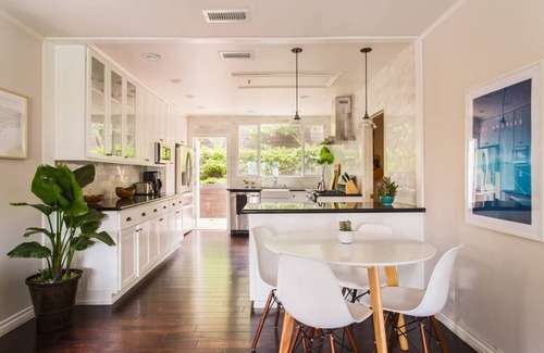 Los Feliz House | Discover Silver Lake at a Designer Hillside Retreat