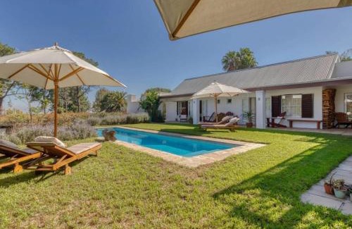 Somerset West Bed & Breakfast | Oceanfront Explorer Guesthouse: 4-Star Getaway with Pool