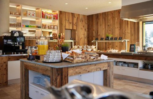 Hinterstoder Hotel | Pet-Friendly Explorer Hotel Hinterstoder with Hot Tub Access