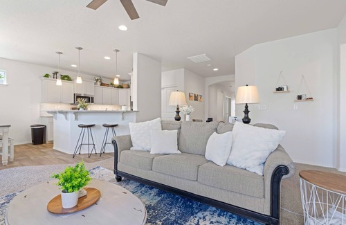 Caldwell House | Explorer's House: Game Room & Firepit for 10 Guests!