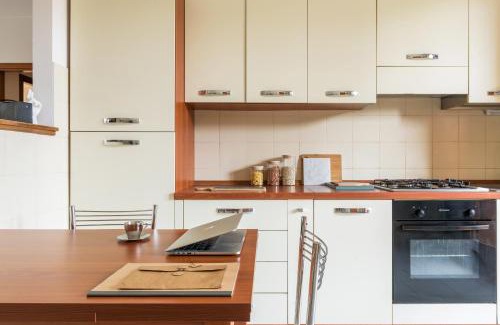 Mazzo Apartment | Business-Ready Balzarotti Apartment in Expo City