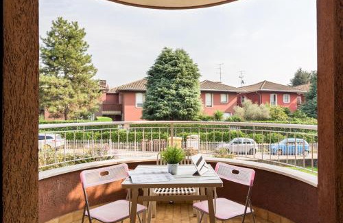 Mazzo Apartment | Business-Ready Balzarotti Apartment in Expo City