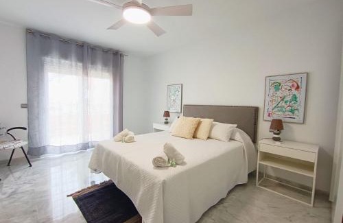 Aguadulce Apartment | Beachfront Retreat with Parking and Ocean Views Await