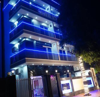 Greater Noida Hotel | Welcoming ExpoMart Inn: Family-Friendly Stay with Breakfast