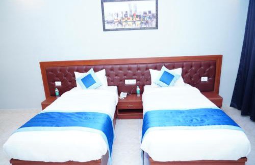 Greater Noida Hotel | Welcoming ExpoMart Inn: Family-Friendly Stay with Breakfast