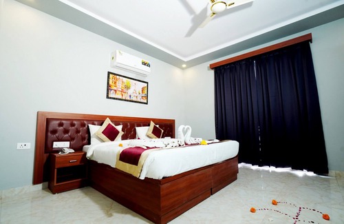 Greater Noida Hotel | Top-Rated ExpoMart Inn with Spa, Breakfast & Family Amenities