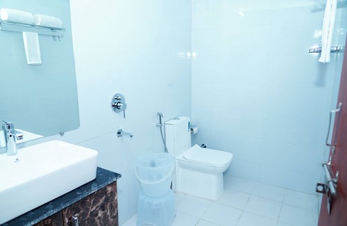 Greater Noida Hotel | Top-Rated ExpoMart Inn with Spa, Breakfast & Family Amenities