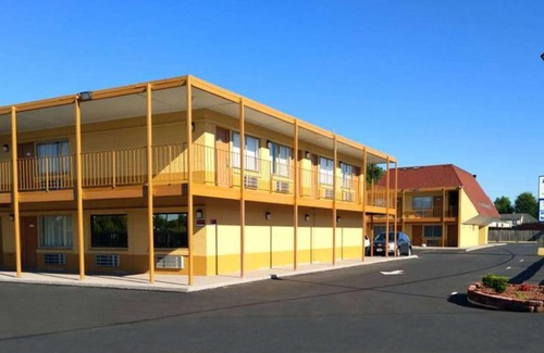 Newport News Hotel | Budget-Friendly Stay at Express Inn Newport News