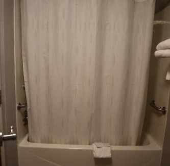 West Eugene Hotel | Family-Friendly Express Inn & Suites in Eugene