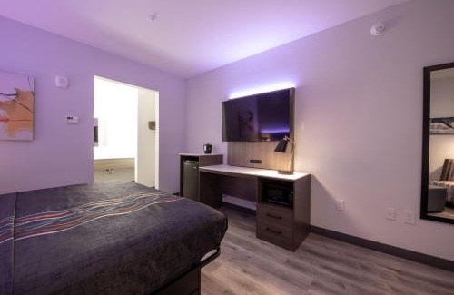 Woodlake - Briar Meadow Hotel | Comfortable Stays at Express Inn & Suites for Families