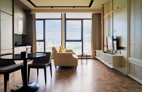 Kuala Lumpur Apartment | Explore Expressionz KLCC by Mana-Mana: Family-Friendly Stay