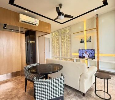 Titiwangsa Apartment | Discover Expressionz Professional Suites with Hot Tub & Pool