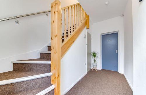 Sheffield Apartment | Cozy 1st Floor Apartment - Perfect for Families