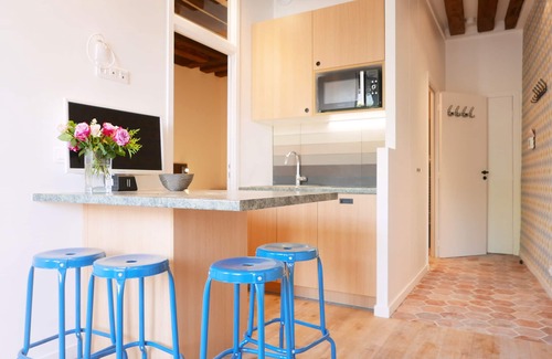 Latin Apartment | Prime 2 Bedroom Apartment in Heart of Latin Quarter
