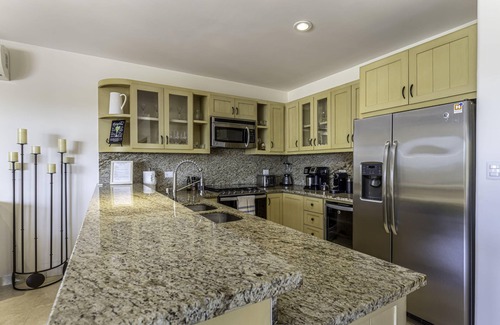 El Tezal Apartment | Charming 2 BR Condo with Ocean Views & Great Amenities