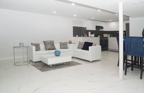 Queens House | Tranquil 5 BR Home Near JFK - Perfect for Families