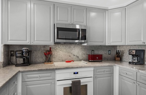 Pensacola Beach Condo | Book Your 2024 Retreat: Ocean View with Spa & Pool Access