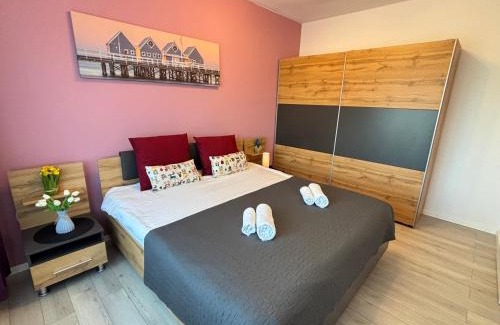 Dumbravita Apartment | Ideal Family Retreat at Sweet Cloud Residence - 10/10 Rating
