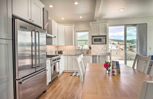 Philipsburg House | Discover Scenic Mountain Home with Spa and Breakfast