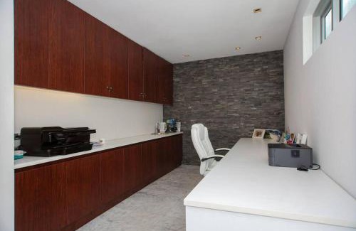 Kingsford Villa | Family-Friendly Retreat Just Steps from Coogee Beach