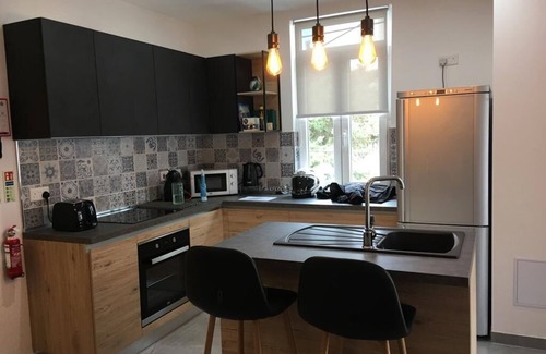 Gzira Apartment | Inviting Getaway in Gzira-Sliema Hub for Families