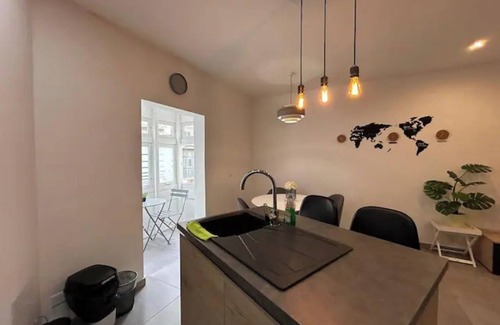 Gzira Apartment | Inviting Getaway in Gzira-Sliema Hub for Families